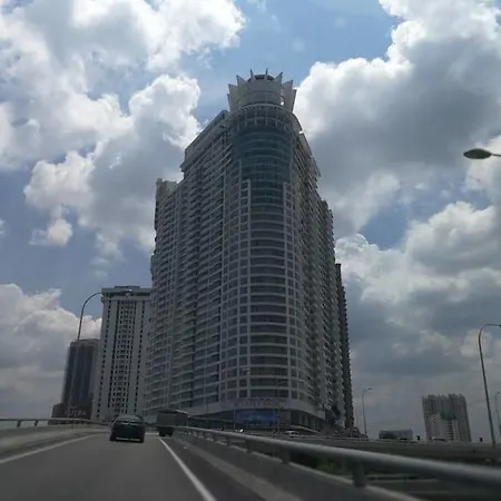 Suites & Residences @ Regalia By Plc Kuala Lumpur Exterior photo